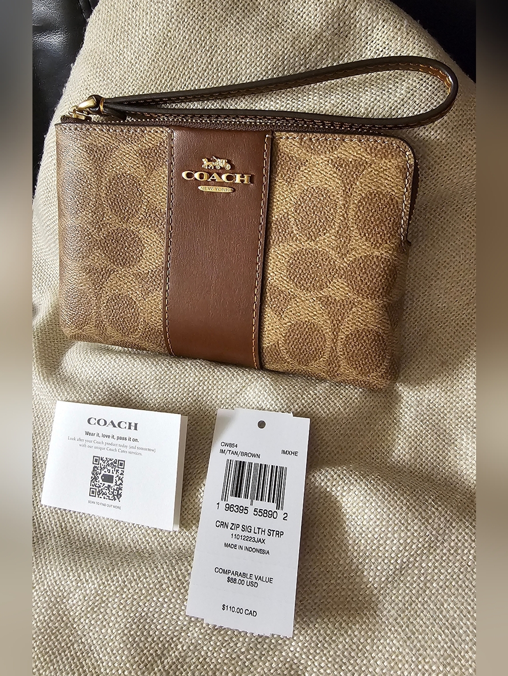 Coach Corner Zip Wristlet In Signature Stripe Leather Canvas Tan Brown CW854 NWT